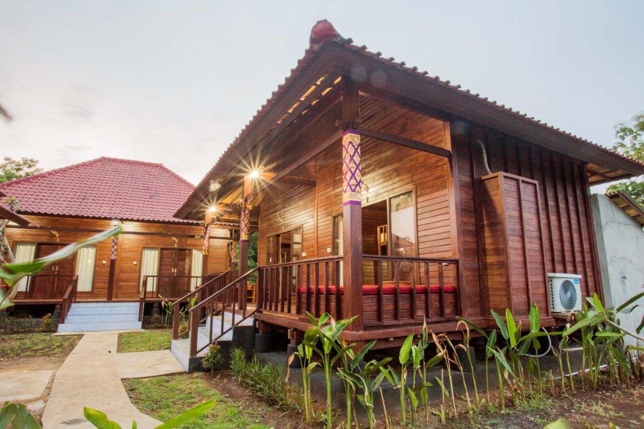 Uma Hostel Lembongan Экстерьер фото