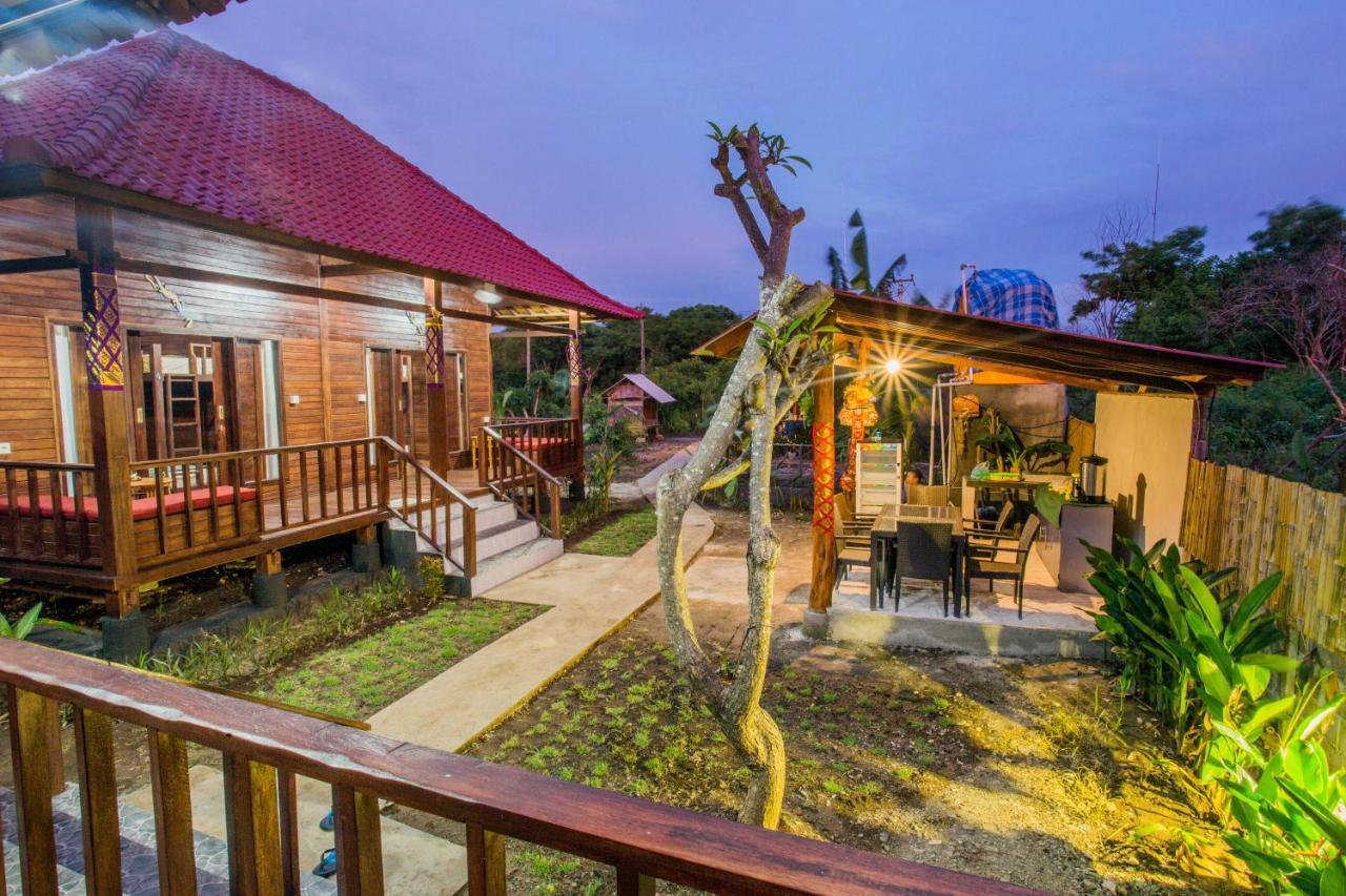 Uma Hostel Lembongan Экстерьер фото